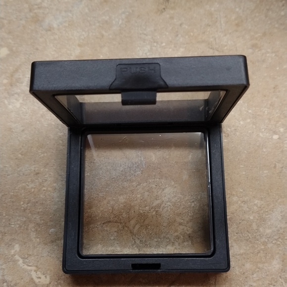 💗5/$25 Jewelry and coin display boxes - Picture 4 of 6